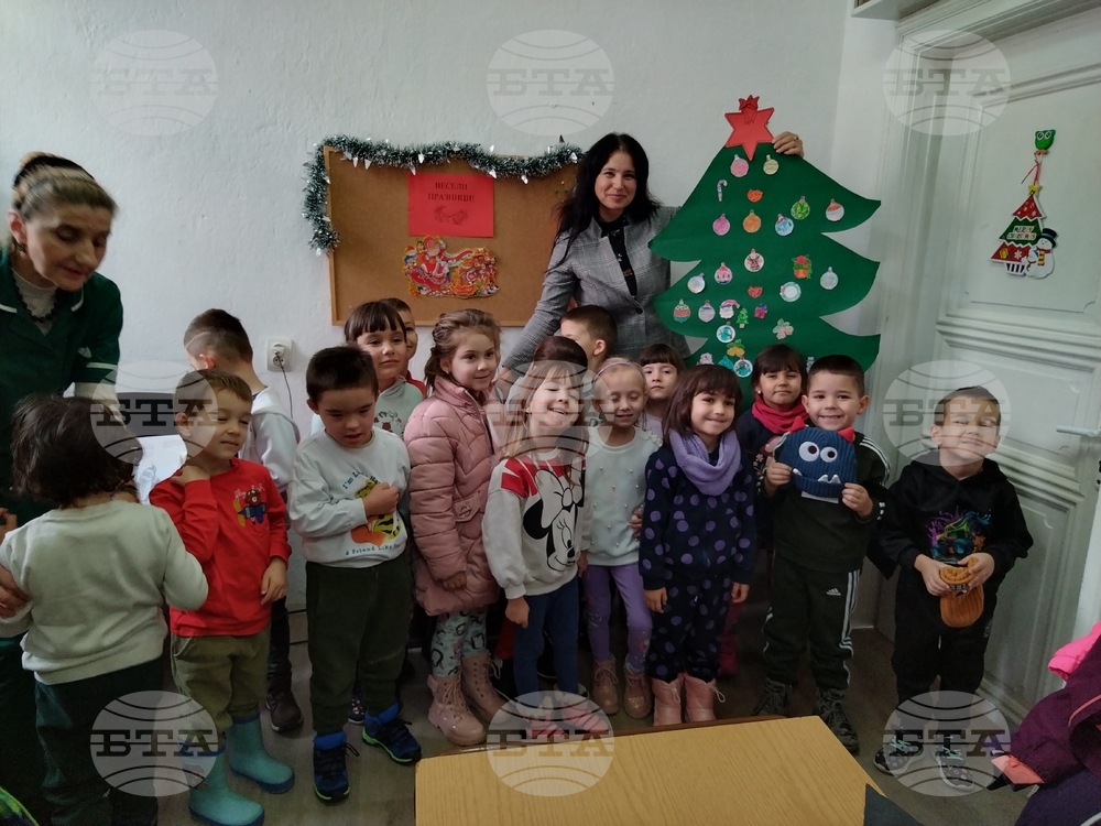 Коледна работилница за деца организира Регионална библиотека „Николай Вранчев” в Смолян