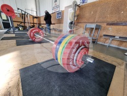 Сливен - спортна зала - вдигане на тежести