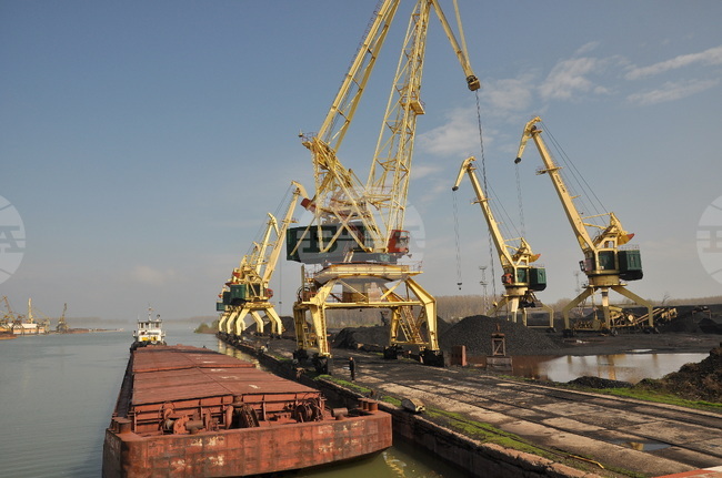 Режимът на ГКПП-Лом няма да се промени с влизането на България в Шенген по суша, каза областният управител на Монтана Калин Хайтов