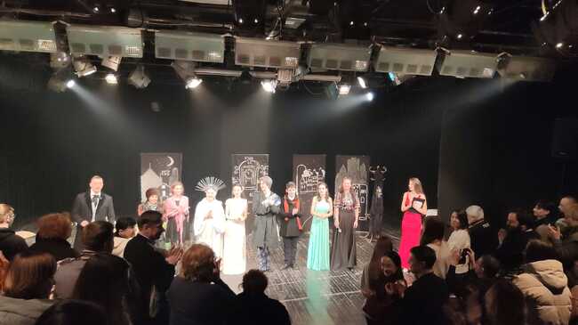 Екипът на Народното театрално студио „Онгъл“ от Болград взе участие в Коледен театрален фестивал