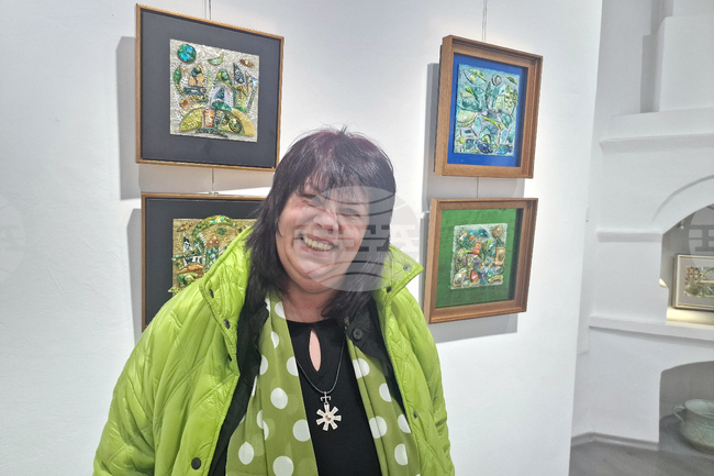 Нито в миналото е било, нито в днешно време е лесно да си творец, каза в интервю за БТА художничката Диана Бояджиева