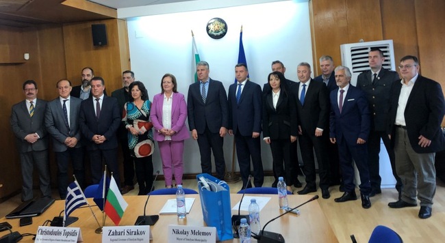 Областна администрация Смолян: Областният управител Захари Сираков инициира и проведе среща с префекта на Регион Източна Македония и Тракия Христодулос Топсидис