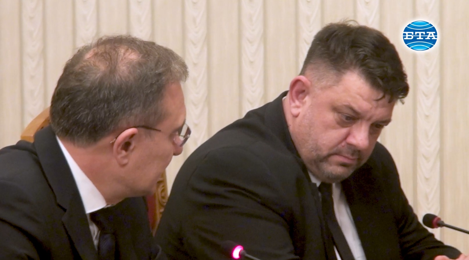 Трябва да има правителство, но е прекалено претенциозно да се очаква от нас да решим въпроса, заяви Атанас Зафиров от „БСП – Обединена левица“