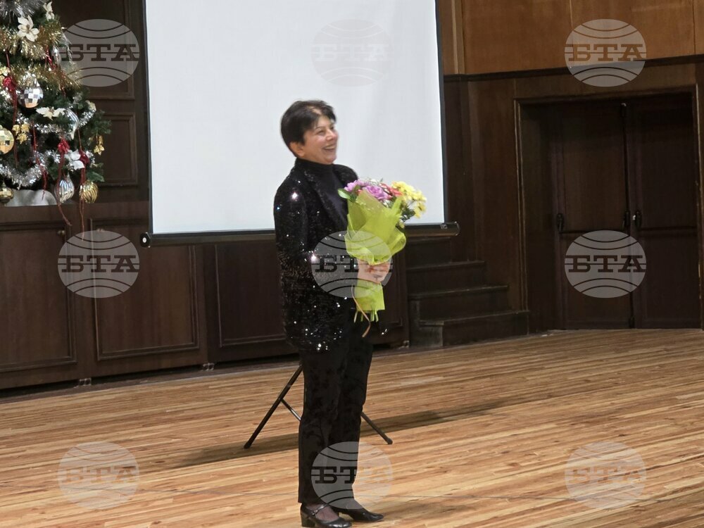 Пианистката Мария Славова изнесе Рождествен органов концерт в зала “Добрич”