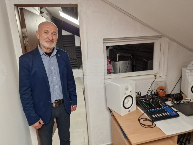 Астрономическата обсерватория с планетариум в Стара Загора представи новото си "Звукозаписно студио"