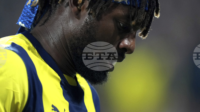 Алан Сен-Максимен напусна мексиканския Клуб Америка заради прояви на расизъм срещу децата му