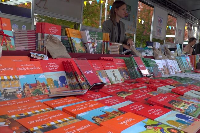 КосоваПрес: В Прищина беше открит за пети път Панаир на старите и употребявани книги