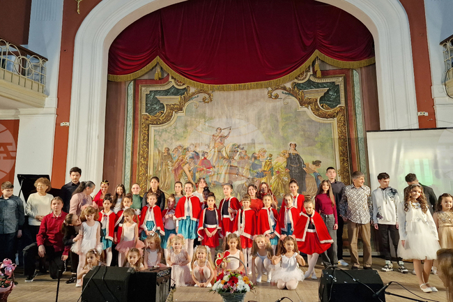 Школа по изкуства "Стефка Филипова" в Свищов чества 70-годишнината си с празничен концерт