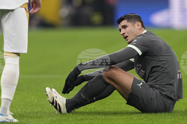 Милан загуби нападателите Алваро Мората и Лофтъс Чийк до края на годината