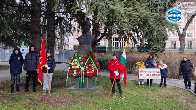 С поднасяне на венци и цветя старозагорци отбелязаха 180-годишнината от рождението на Кольо Ганчев