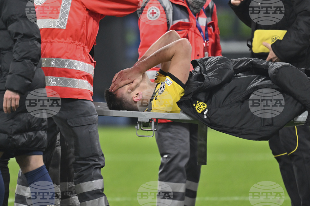 Защитникът на Борусия Дортмунд Нико Шлотербек е наранил връзка на глезена си при загубата от Барселона