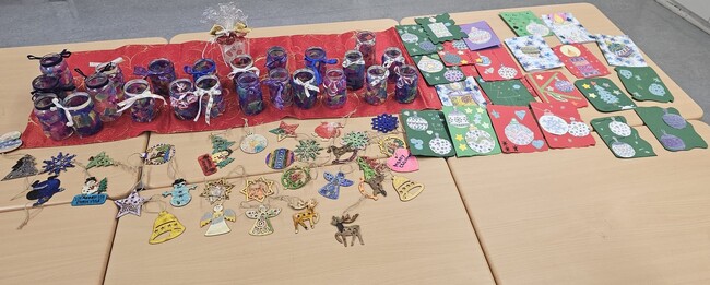 Учениците от училище „Златен век“ в германския град Нюрнберг се включиха в коледна работилница