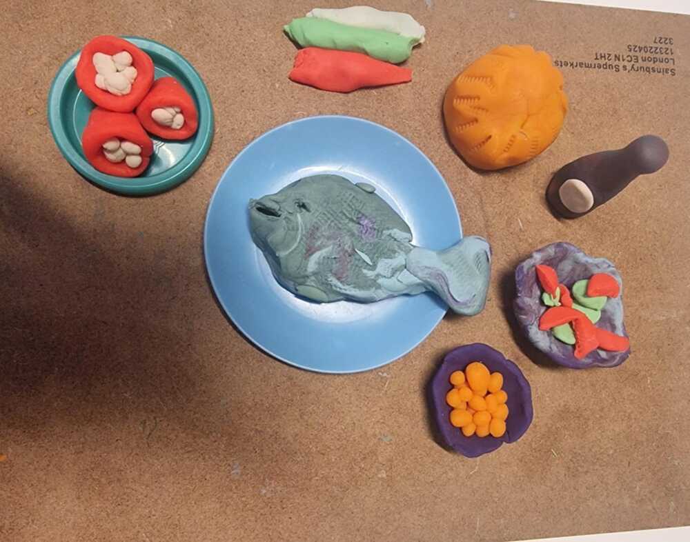 Трапеза за Никулден с материали, с които разполагат вкъщи, изработиха ученици от училище „Иван Вазов“ в Престън и Ланкастър