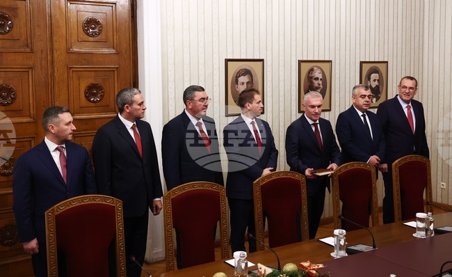 В този фрагментиран парламент не сме особени оптимисти, но ще положим усилия за съставяне на правителство, заяви Джевдет Чакъров