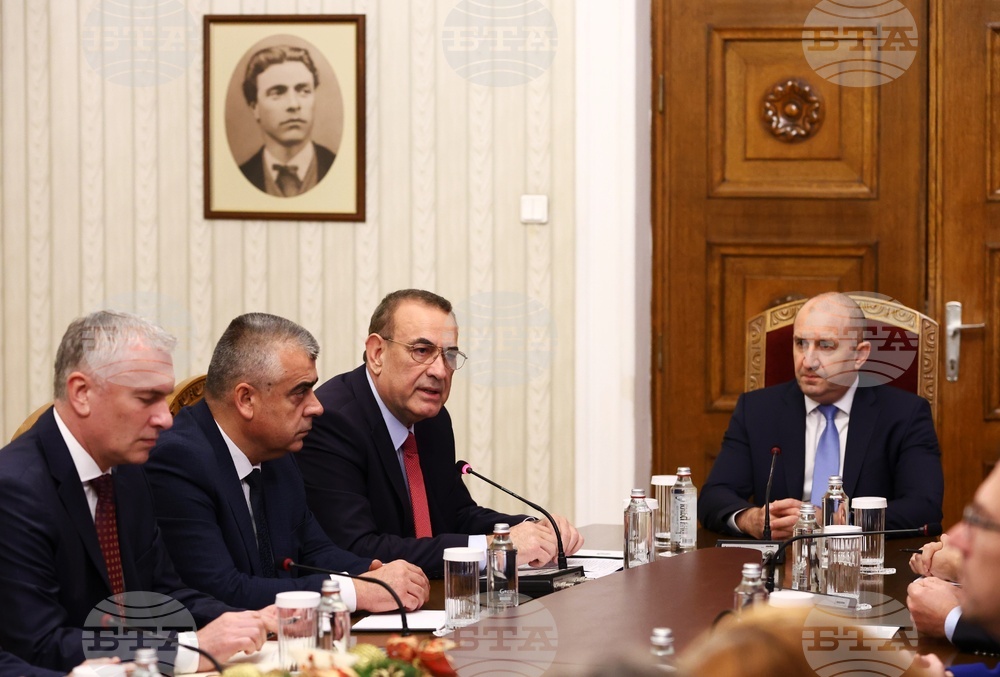 Президент - „Демокрация, права и свободи“ ДПС - консултации