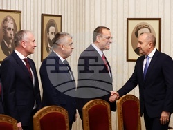 Президент - „Демокрация, права и свободи“ ДПС - консултации