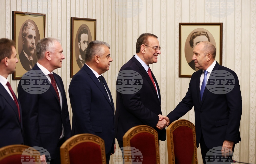 Президент - „Демокрация, права и свободи“ ДПС - консултации