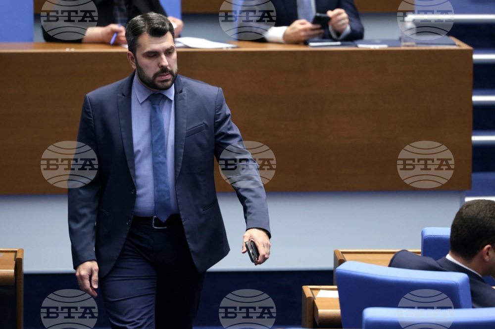 Нека да се поздравим с този огромен общобългарски успех, каза Георг Георгиев в декларация от името на ГЕРБ-СДС по повод присъединяването на България в Шенген