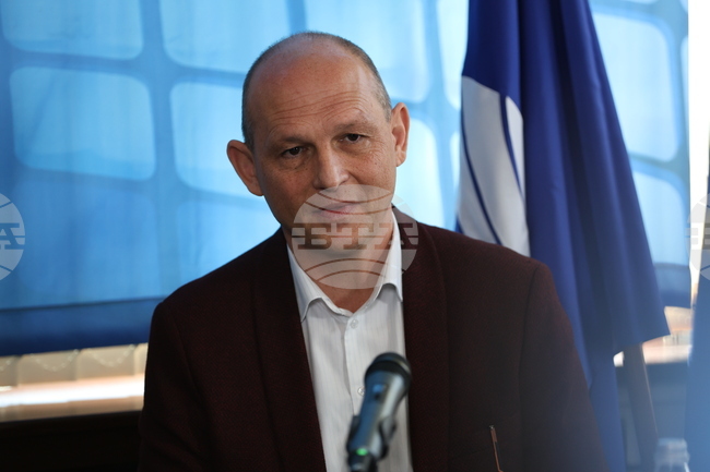 Община Кюстендил търси начини и възможности да подкрепя събитията в Босилеград и да подпомага местните хора, каза заместник-кметът Николай Дочев