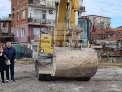 Хасково - физкултурен салон - първа копка