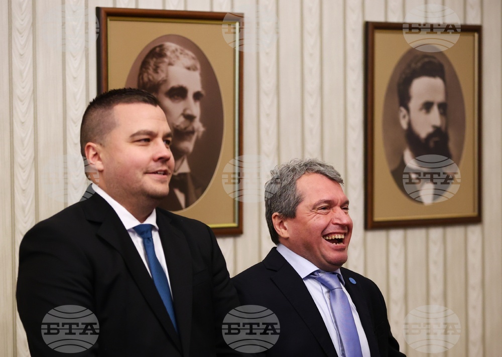 Румен Радев - „Има Такъв Народ“ - консултации