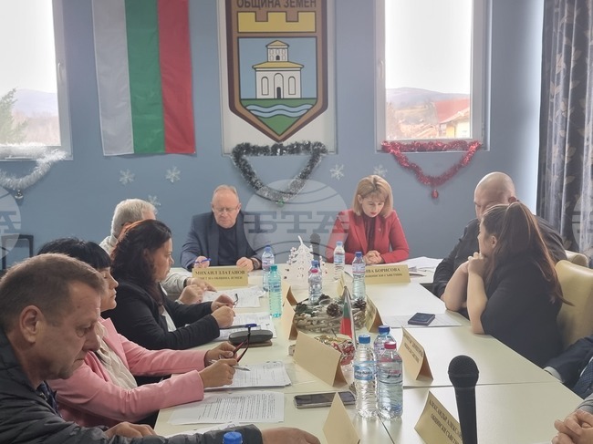 Общинските съветници в Земен гласуваха промени в бюджета на общината за тази година