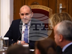 Румен Радев - „Има Такъв Народ“ - консултации