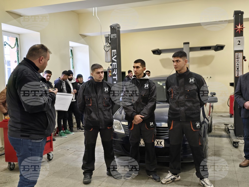 Добрич - празник на занаятите - Професионална гимназия по транспорт, обслужване и лека промишленост