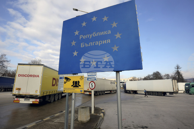 Като „глътка въздух за износа и туризма“ определят влизането в сухопътния Шенген румънски експерти