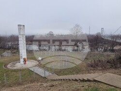 Момчилград - паметник - войници