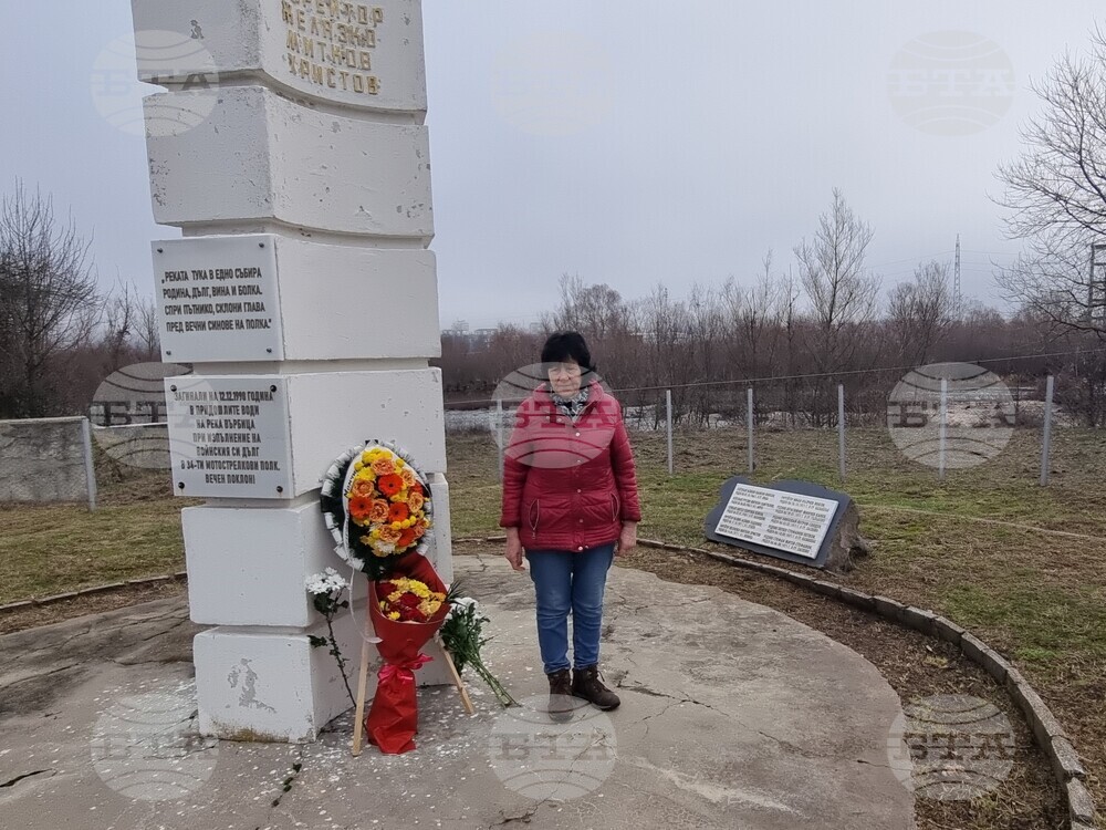 Момчилград - паметник - войници