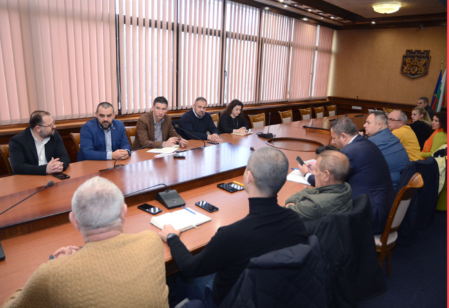 Община Варна: За празниците ще бъде напълно възстановено движението при Двете кули, ангажираха се изпълнителите на обекта