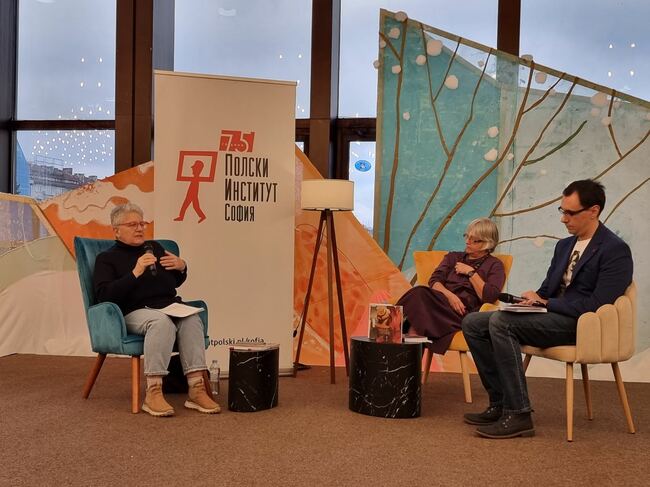 Във „Възпявай градините“ Павел Хюле говори за времето сега, като се връща в миналото, каза Силвия Чолева