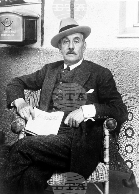 Светът отбеляза столетие от смъртта на Пучини – геният, който обича жените и колите, и не се притеснява да нарече Карузо „мързелив“