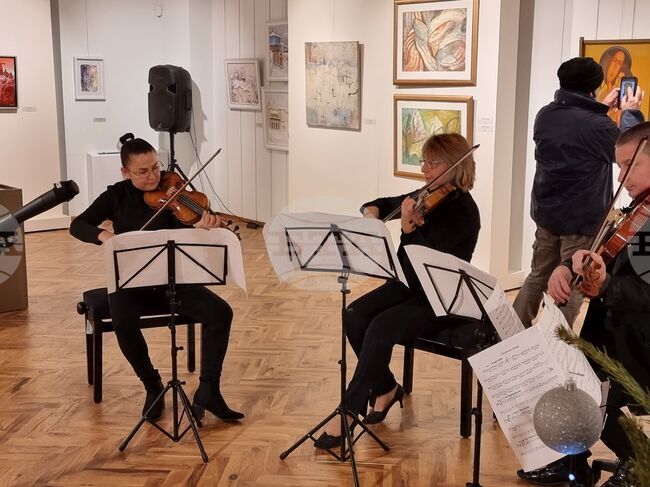 Ямбол - коледна изложба