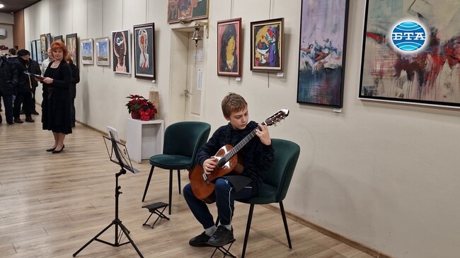 Дружеството на пазарджишките художници откри годишната си изложба