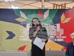 Представяне на книгите на книгите на Александър Йорданов на Софийския международен панаир на книгата. На снимката: Юлияна Томова. Снимка: Ваня Сухарова/БТА