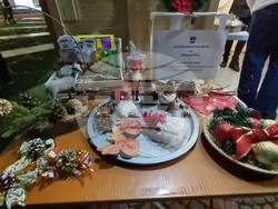 Ловеч - коледни светлини - базар