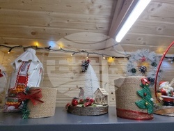 Ловеч - коледни светлини - базар