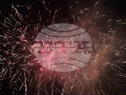 Ловеч - коледни светлини - базар