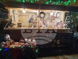 Ловеч - коледни светлини - базар