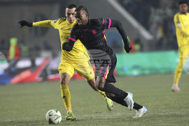 Борусия Дортмунд не е готов да активира клаузата за покупка в договора на Карни Чуквуемека