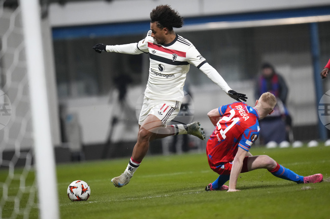 Манчестър Юнайтед и Ювентус подготвят размяна на Влахович и Зиркзее