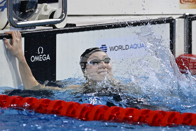 Гретчен Уолш направи поредна поправка на световен рекорд по време на шампионата на планетата в малък басейн в Будапеща