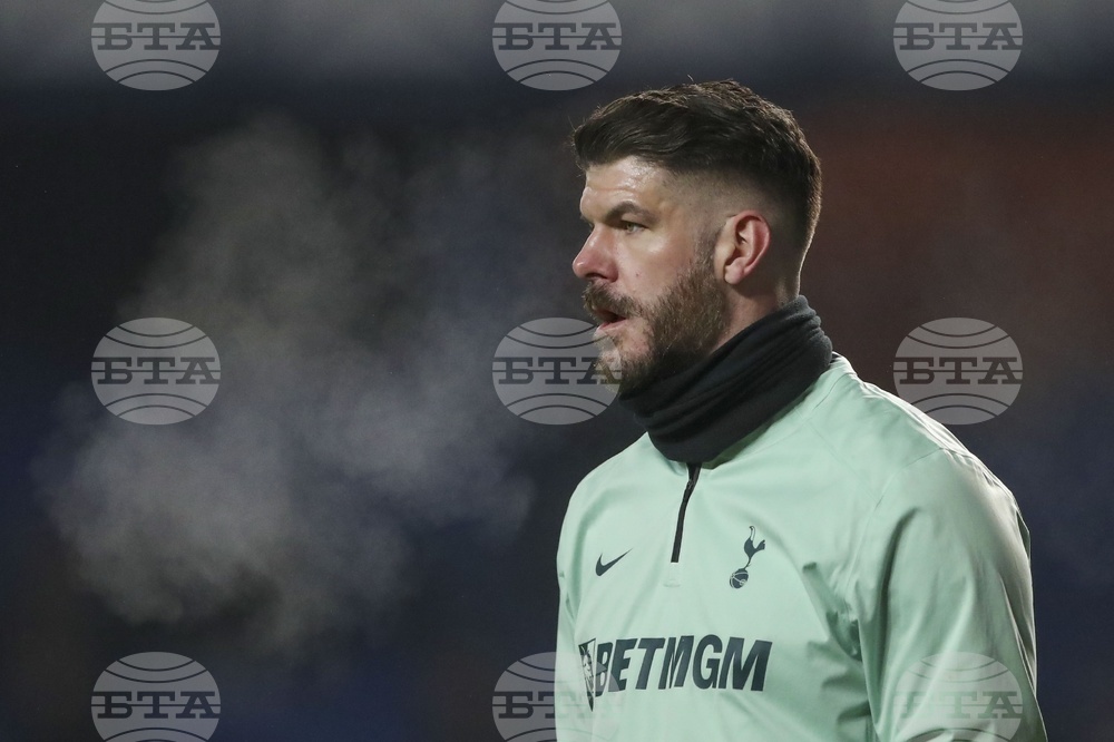 Двама футболисти ще бъдат освободени от Тотнъм това лято