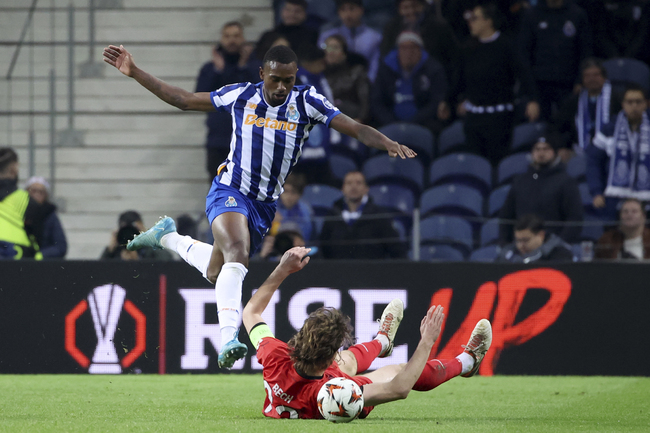 Футболисти на Порто бяха наказани, защото са празнували до 4 часа сутринта