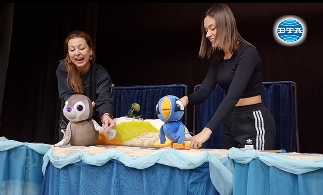 „Коледна градина“ е премиерното заглавие на Държавен куклен театър – Видин