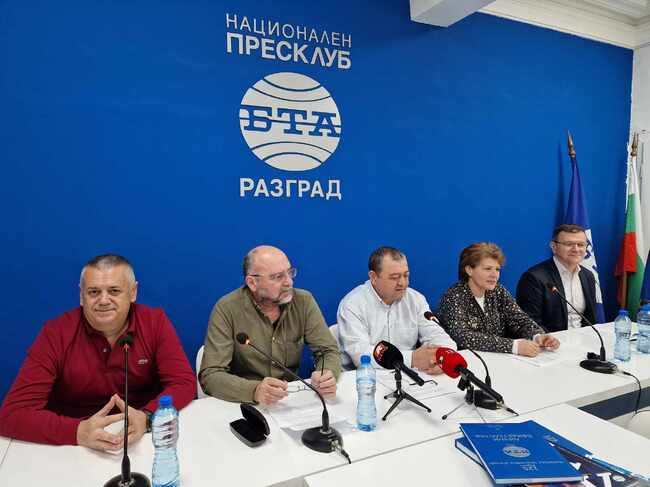 Пресконференция на общинските съветници от "Продължаваме промяната - Демократична България" в Общинския съвет в Разград