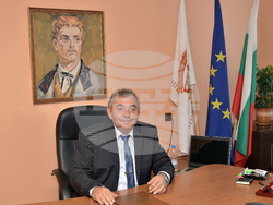 Светлин Сретениев