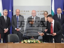 Министерски съвет - споразумения - подписване